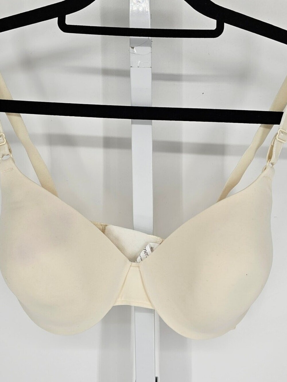 Warners Womens Sz 36C Classic T Shirt Bra Solid Cream Color